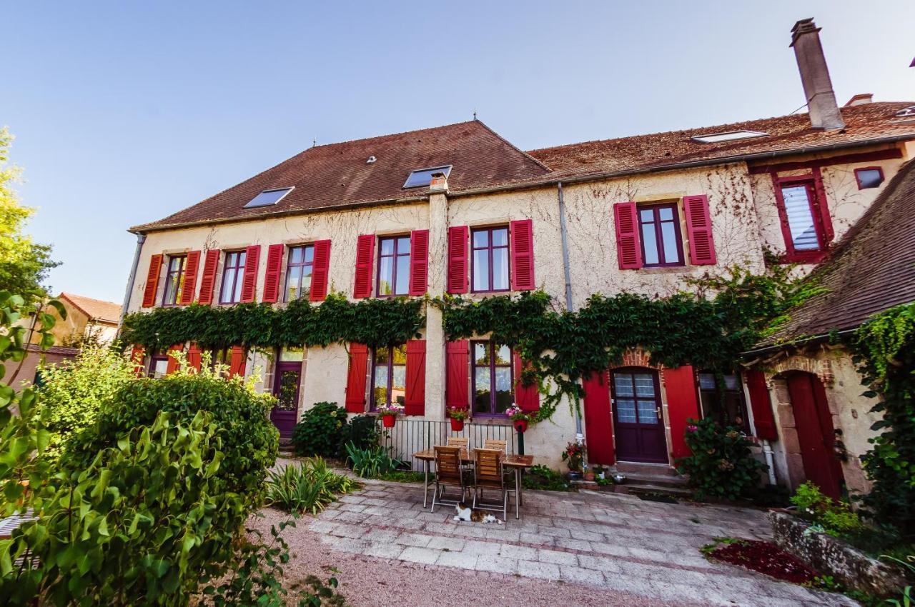 Au Puy Des Verites Lapalisse Exterior photo